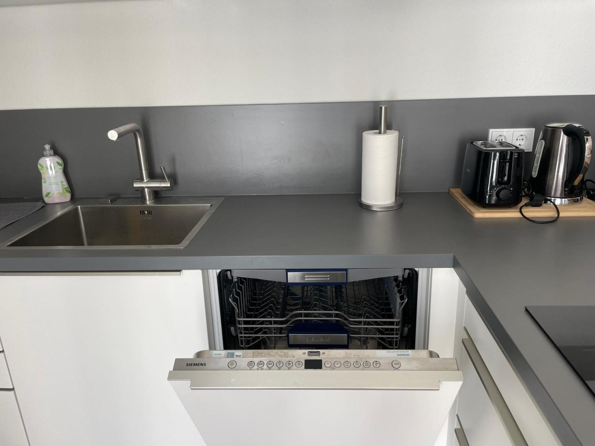 E&a Mitten Im Stadtzentrum Mit Lift Und Tiefgarage * Hannover